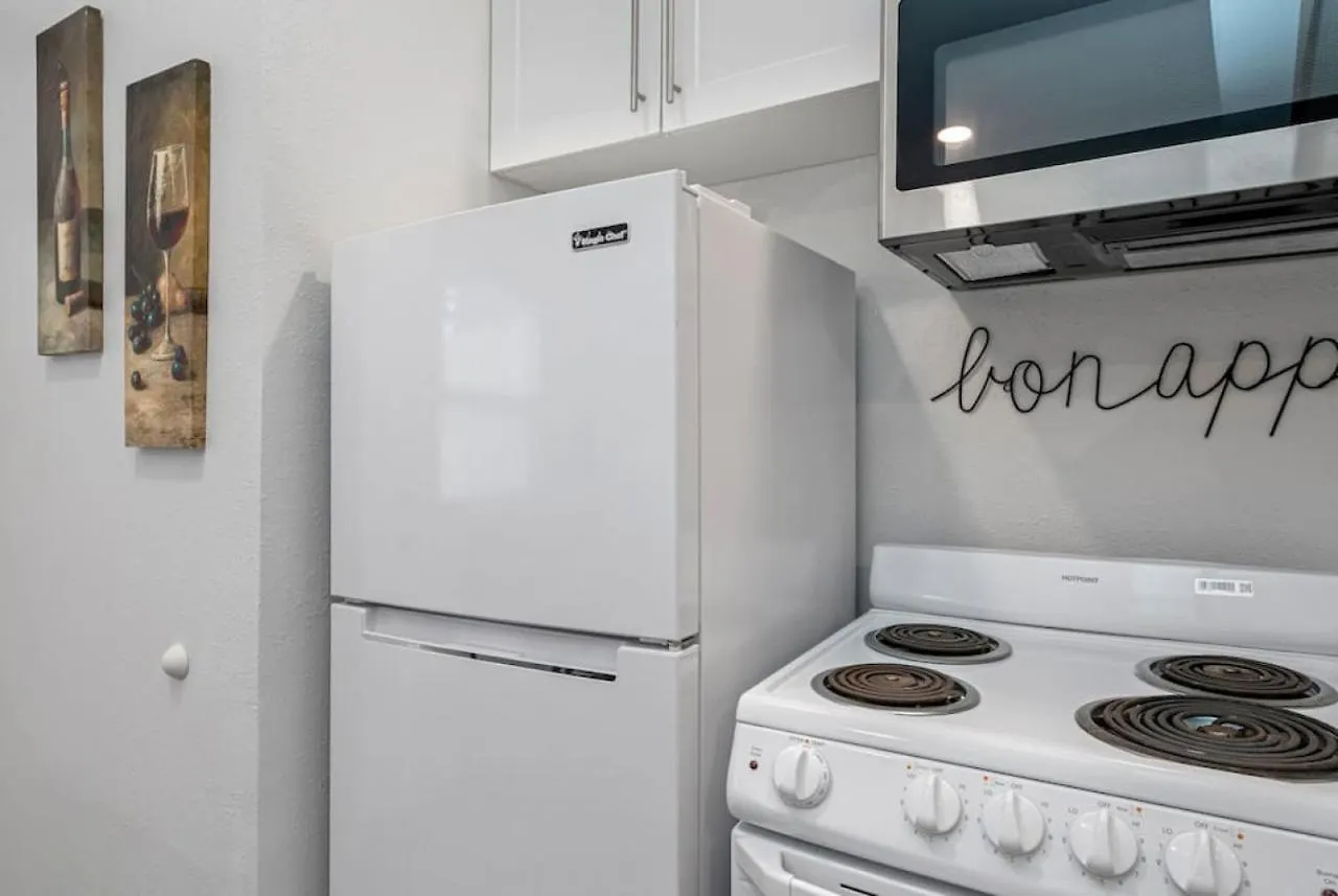 Apartment South Tampa Central Location Efficiency Suite United States