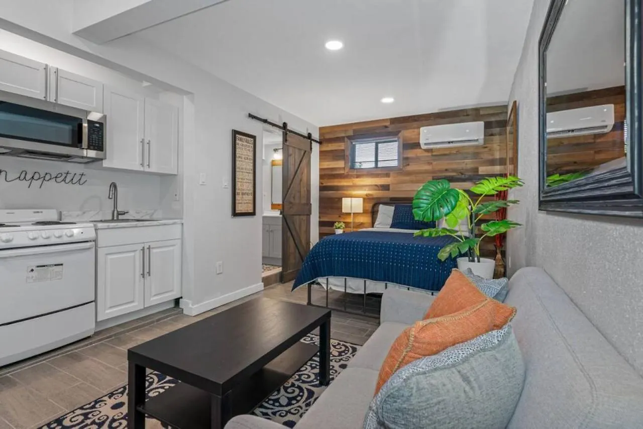 South Tampa Central Location Efficiency Suite 0*,